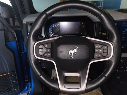 Used 2023 Ford Bronco Badlands AWD/4WD image 14