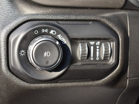 Used 2021 Jeep Wrangler Unlimited Sahara AWD/4WD image 23