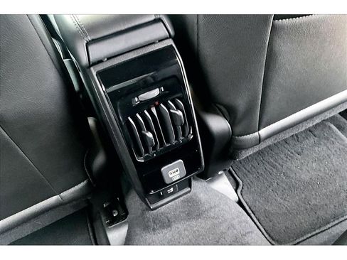 Used 2025 Jeep Compass Limited image 31