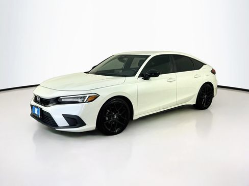 Used 2024 Honda Civic Sport image 3