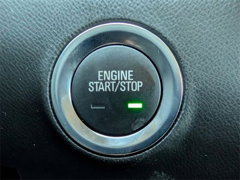 Used 2023 GMC Terrain SLT image 25