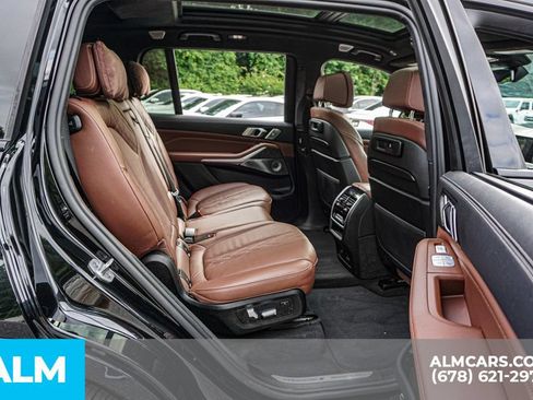 Used 2021 BMW X7 M50i AWD/4WD image 25