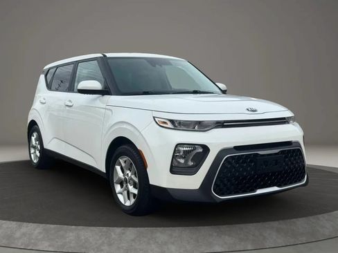 Used 2020 Kia Soul S FWD image 4