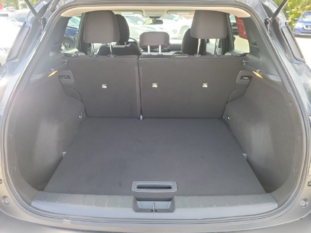 Certified 2025 Nissan Kicks SV FWD image 9