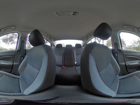 Used 2025 Nissan Versa SV image 38