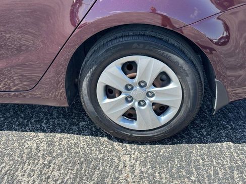 Used 2018 Kia Forte LX FWD image 13