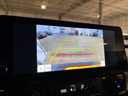 Used 2025 Toyota Grand Highlander FWD image 25