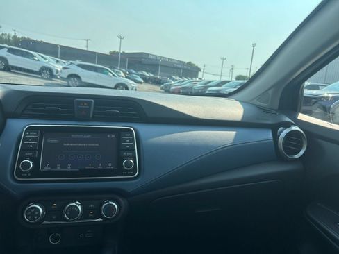 Used 2025 Nissan Versa SV FWD image 30