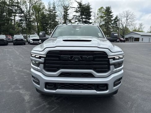 New 2026 RAM 2500 Laramie AWD/4WD image 16