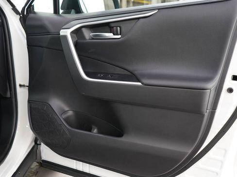 Used 2021 Toyota RAV4 XSE w/ XSE Grade Weather Package AWD/4WD image 9