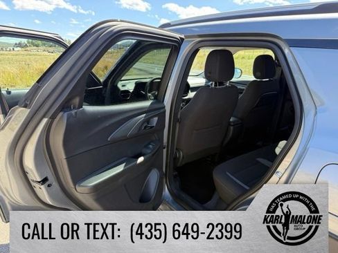 Used 2025 Chevrolet TrailBlazer LT AWD/4WD image 23