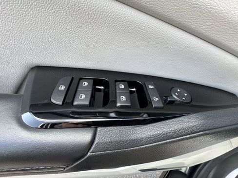 Used 2023 Kia Sportage EX image 5