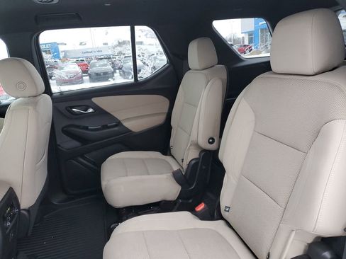 Certified 2023 Chevrolet Traverse LT image 34