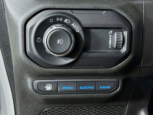 Used 2023 Jeep Wrangler Unlimited Sahara w/ Cold Weather Group image 10