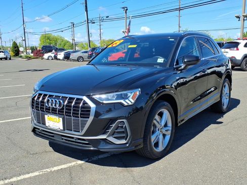 Used 2023 Audi Q3 2.0T Premium AWD/4WD image 3