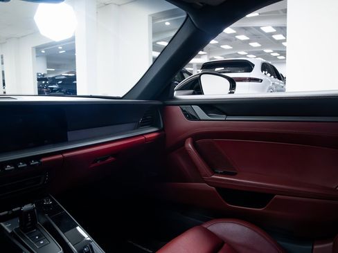 Used 2020 Porsche 911 Carrera S image 10