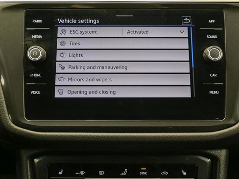 Certified 2023 Volkswagen Tiguan SE image 30