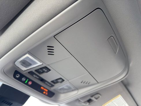 Certified 2022 GMC Terrain SLE w/ Driver Convenience Package image 32