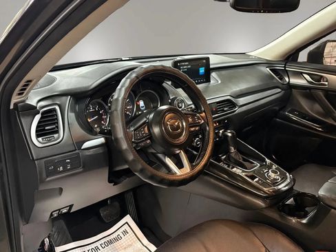 Used 2018 MAZDA CX-9 Touring w/ Touring Premium Package AWD/4WD image 18