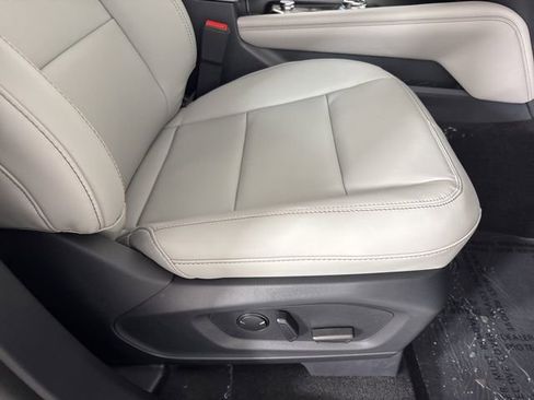 New 2025 Ford Explorer Active w/ Active Comfort Package image 23