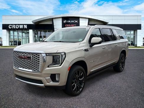 Used 2023 GMC Yukon XL Denali w/ Denali Reserve Package RWD image 1