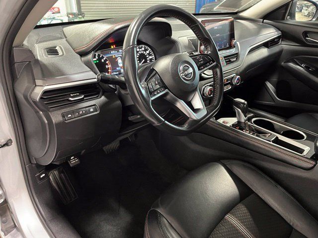 Used 2024 Nissan Altima 2.5 SR FWD image 18