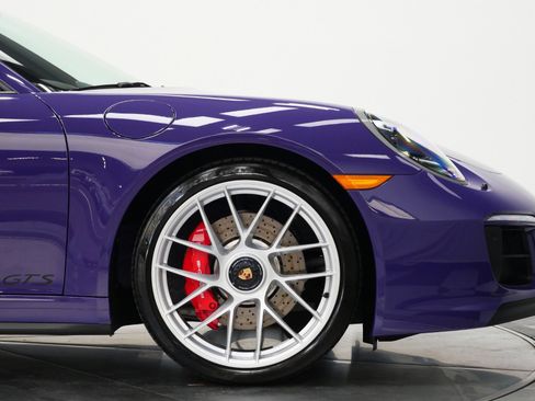 Used 2018 Porsche 911 Targa 4 GTS image 47