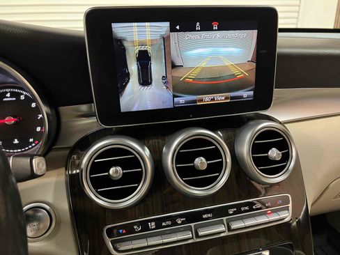 Used 2018 Mercedes-Benz GLC 300 4MATIC image 6