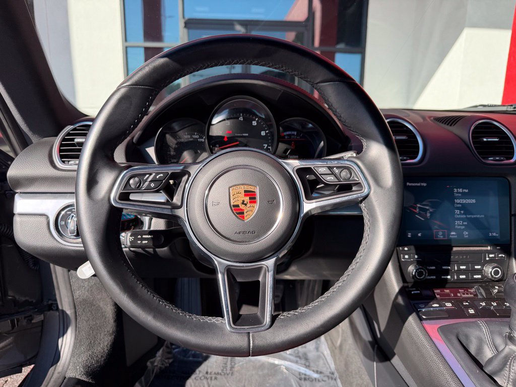 Used 2019 Porsche 718 Cayman RWD image 23