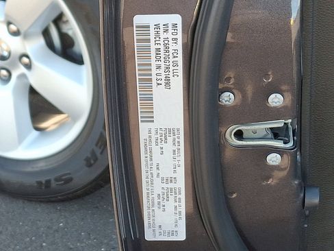 Certified 2024 RAM 1500 Classic SLT image 27