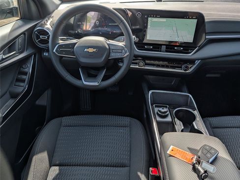 New 2026 Chevrolet Equinox LT FWD image 18