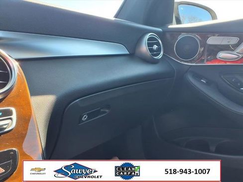 Used 2019 Mercedes-Benz GLC 300 GLC 300 image 20