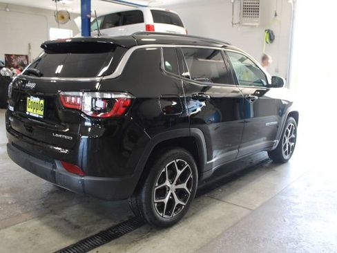 Used 2024 Jeep Compass Limited AWD/4WD image 9