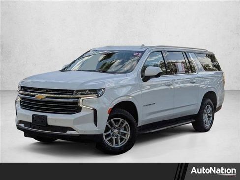 Used 2023 Chevrolet Suburban LT image 1