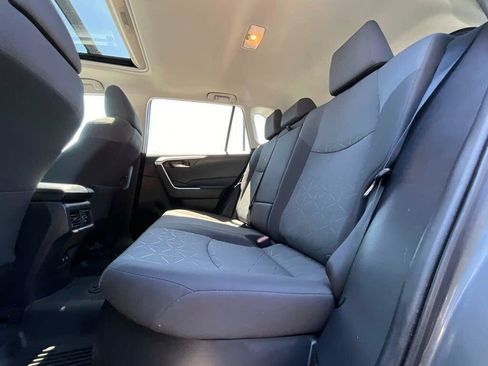 Used 2020 Toyota RAV4 XLE w/ Convenience Package AWD/4WD image 13