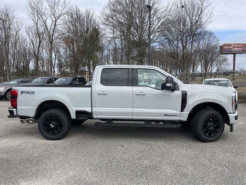 New 2026 Ford F250 Lariat w/ Black Appearance Package image 2