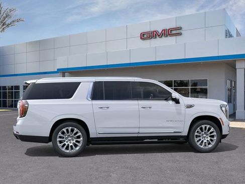 New 2026 GMC Yukon XL Denali w/ Denali Reserve Package AWD/4WD image 5