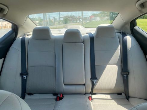 Used 2025 Nissan Altima 2.5 SV FWD image 26