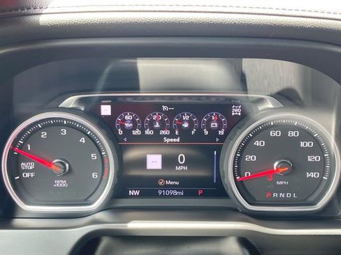 Used 2021 Chevrolet Silverado 1500 High Country w/ Technology Package AWD/4WD image 11