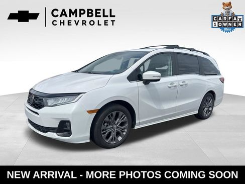 Used 2025 Honda Odyssey Touring image 1