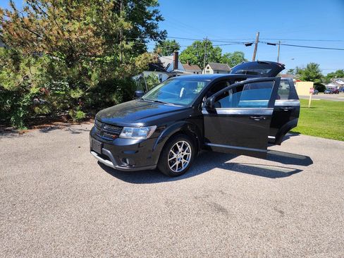 Used 2018 Dodge Journey GT FWD image 25