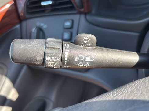 Used 2005 Cadillac De Ville w/ Equipment Group FWD image 19