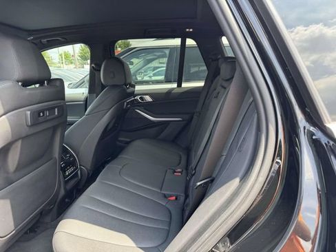 Used 2022 BMW X5 xDrive40i AWD/4WD image 14