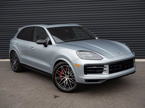 Used 2026 Porsche Cayenne S image 28