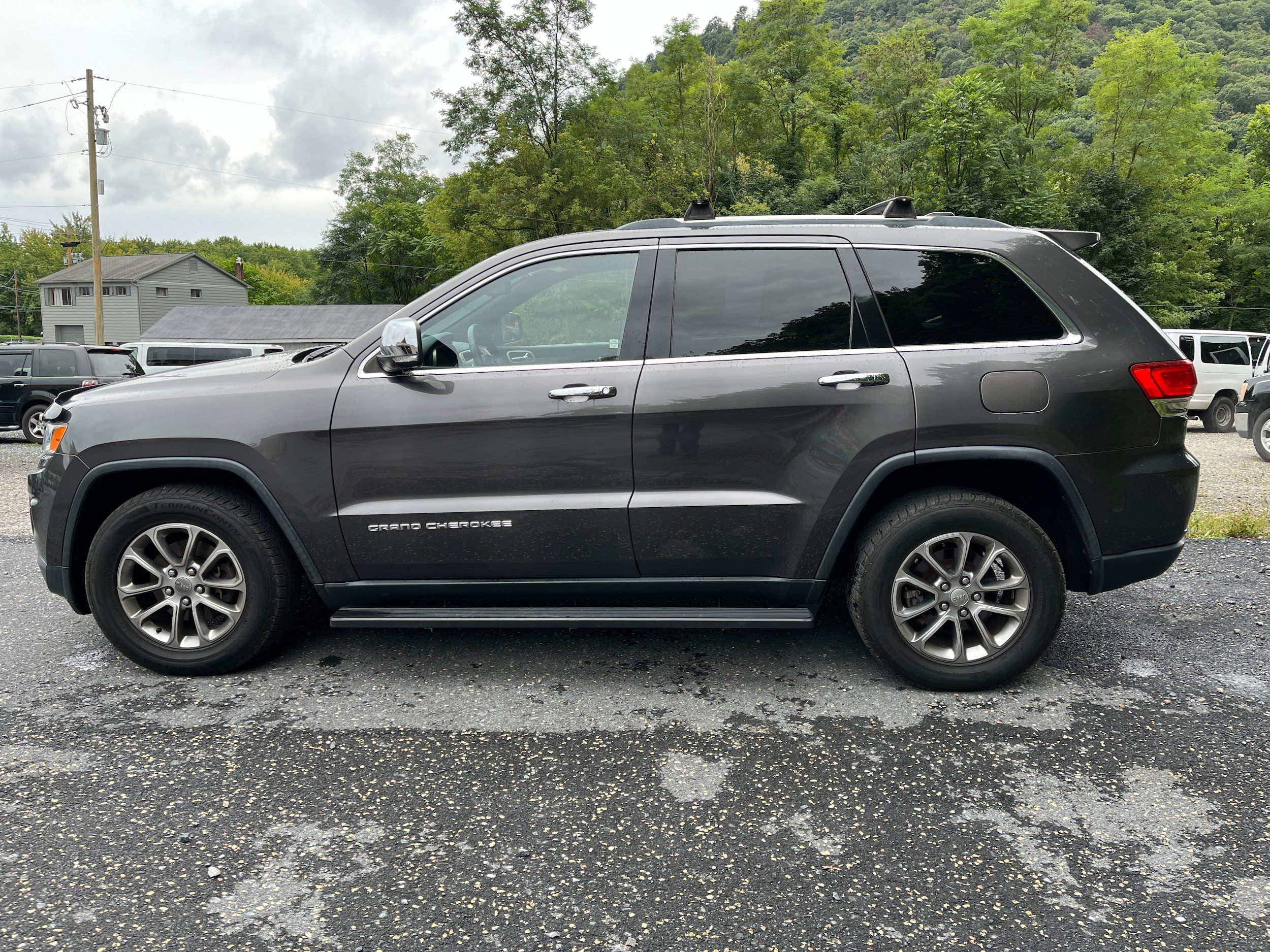 Used 2015 Jeep Grand Cherokee Limited w/ Trailer Tow Group IV AWD/4WD image 9