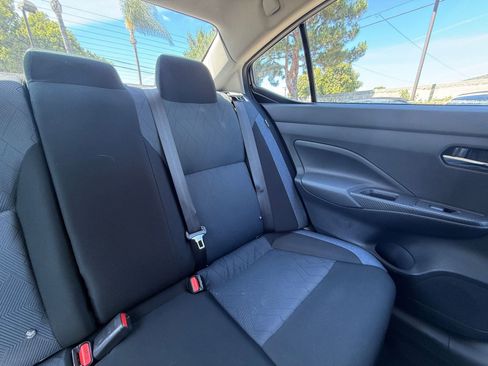 Used 2025 Nissan Versa SV image 33