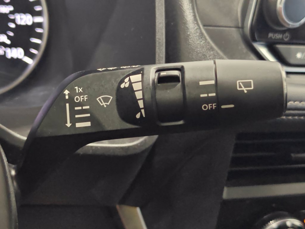 Used 2024 Nissan Rogue S AWD/4WD image 37