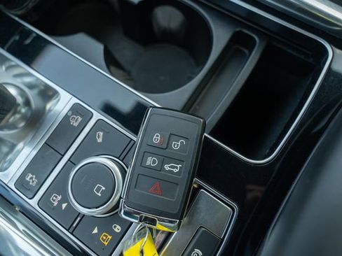 Used 2022 Land Rover Range Rover Sport SVR Carbon Edition image 35