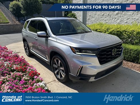 Certified 2023 Honda Pilot Touring image 1