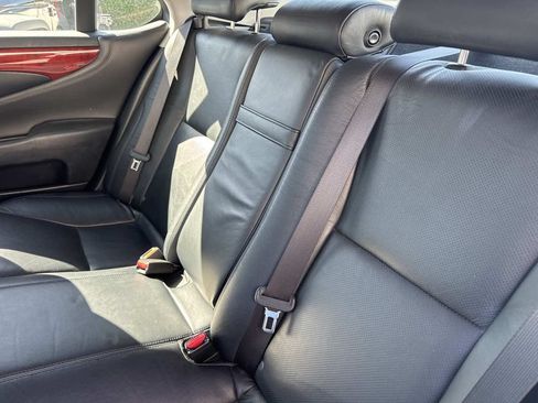Used 2010 Lexus LS 460 RWD image 10